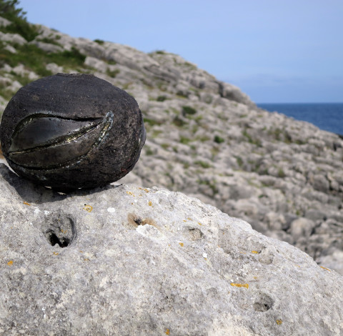Whispering Globe from the Salento Series