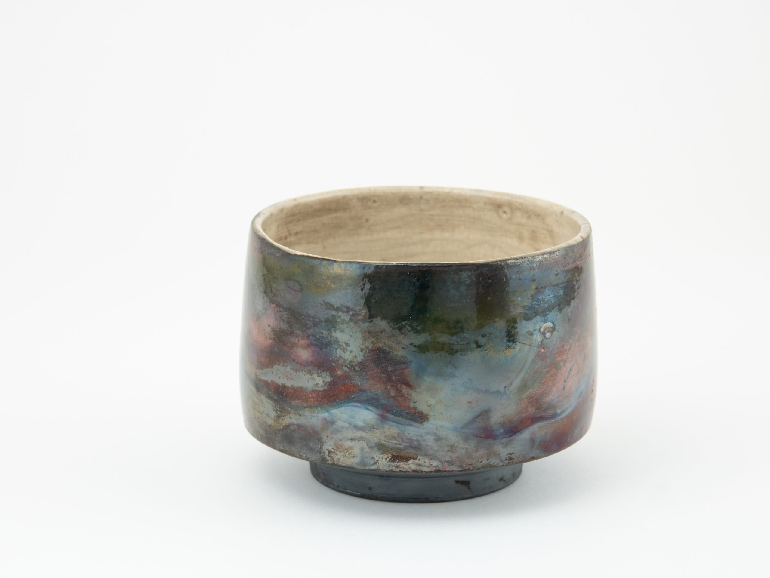 Iridescent Raku Teacup - Ildikó Károlyi