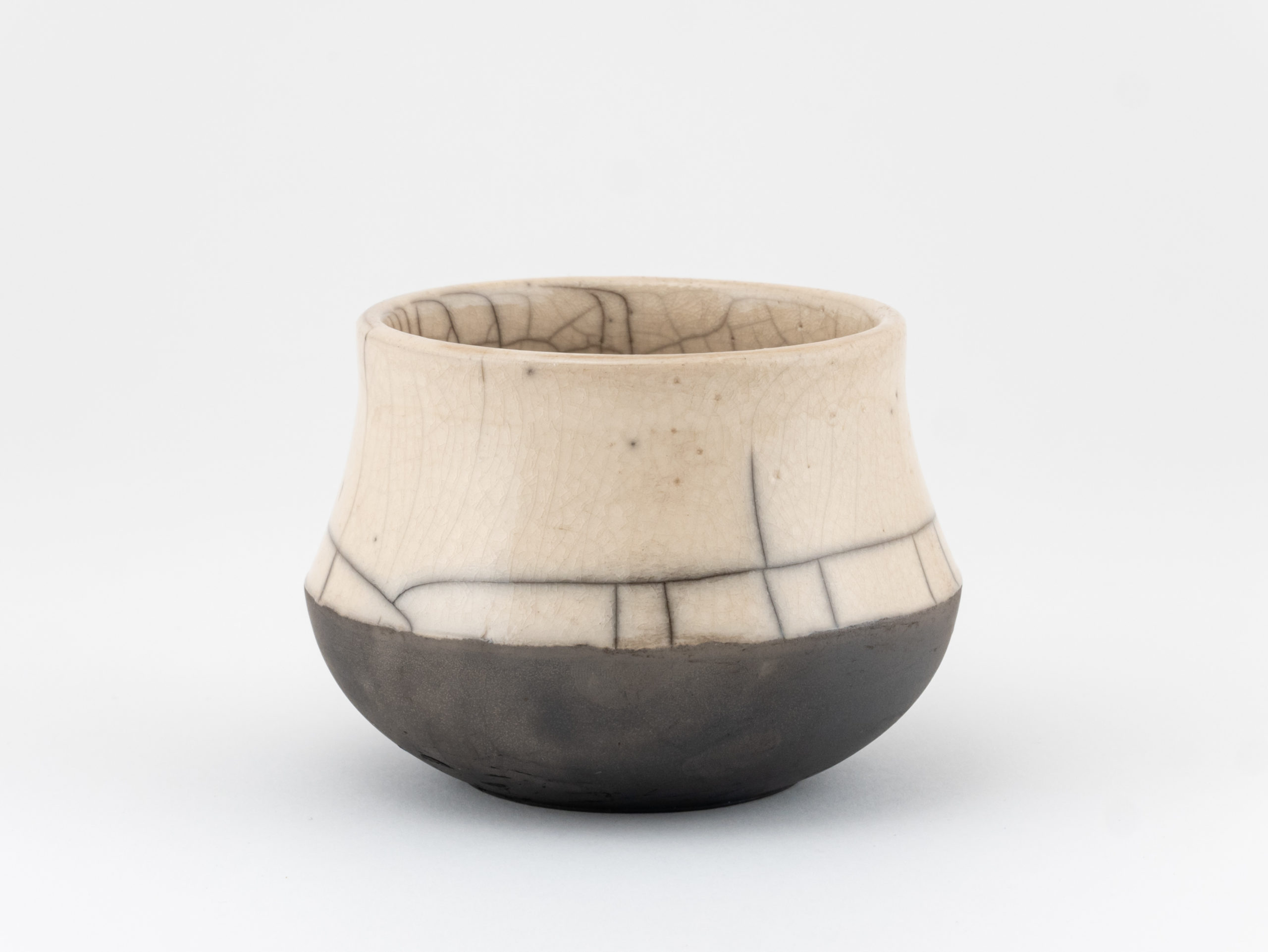 Round Raku Teacup - Ildikó Károlyi