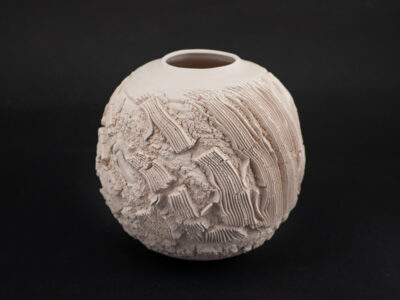 Between Spaces ceramic vessel by Ildikó Károlyi