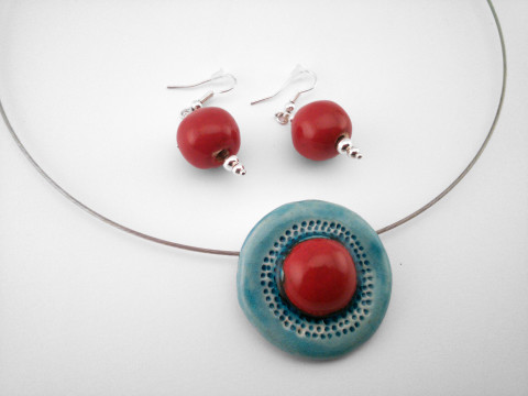 Azure, Red Medal and Pendants - Ildikó Károlyi