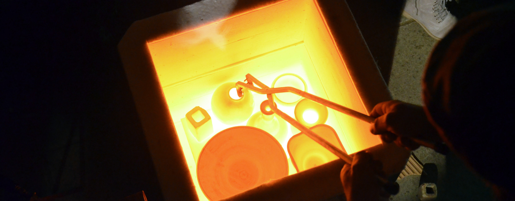 Opened Raku Kiln - Ildikó Károlyi