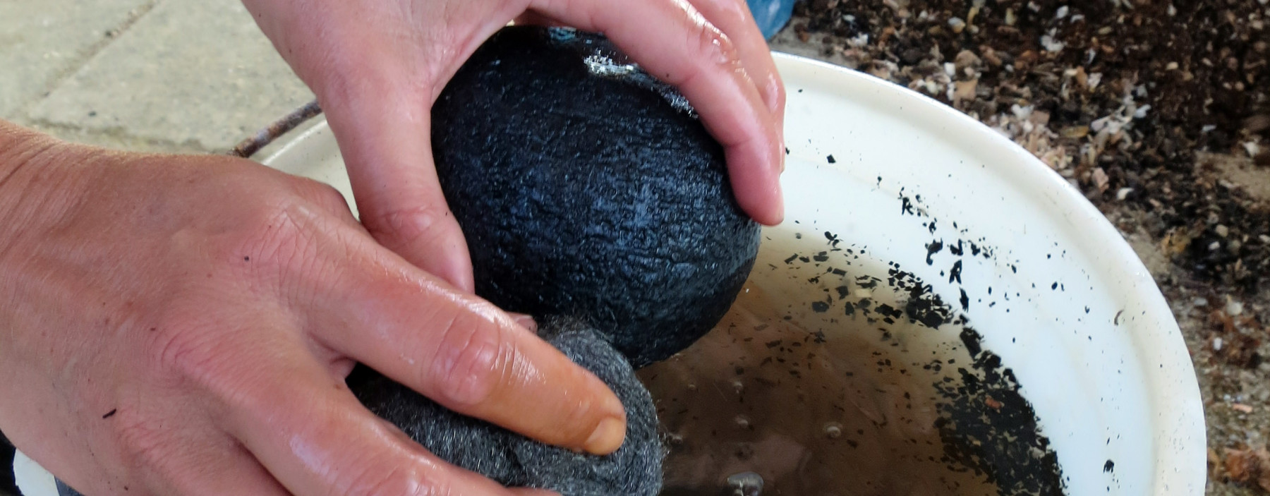 Whispering Globe Raku Firing - Ildikó Károlyi