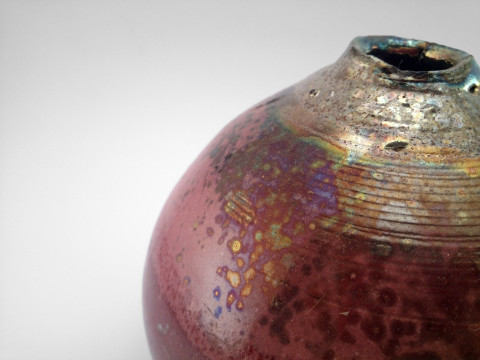 Enchanted Pomegranate: Whispering Globe - Ildikó Károlyi