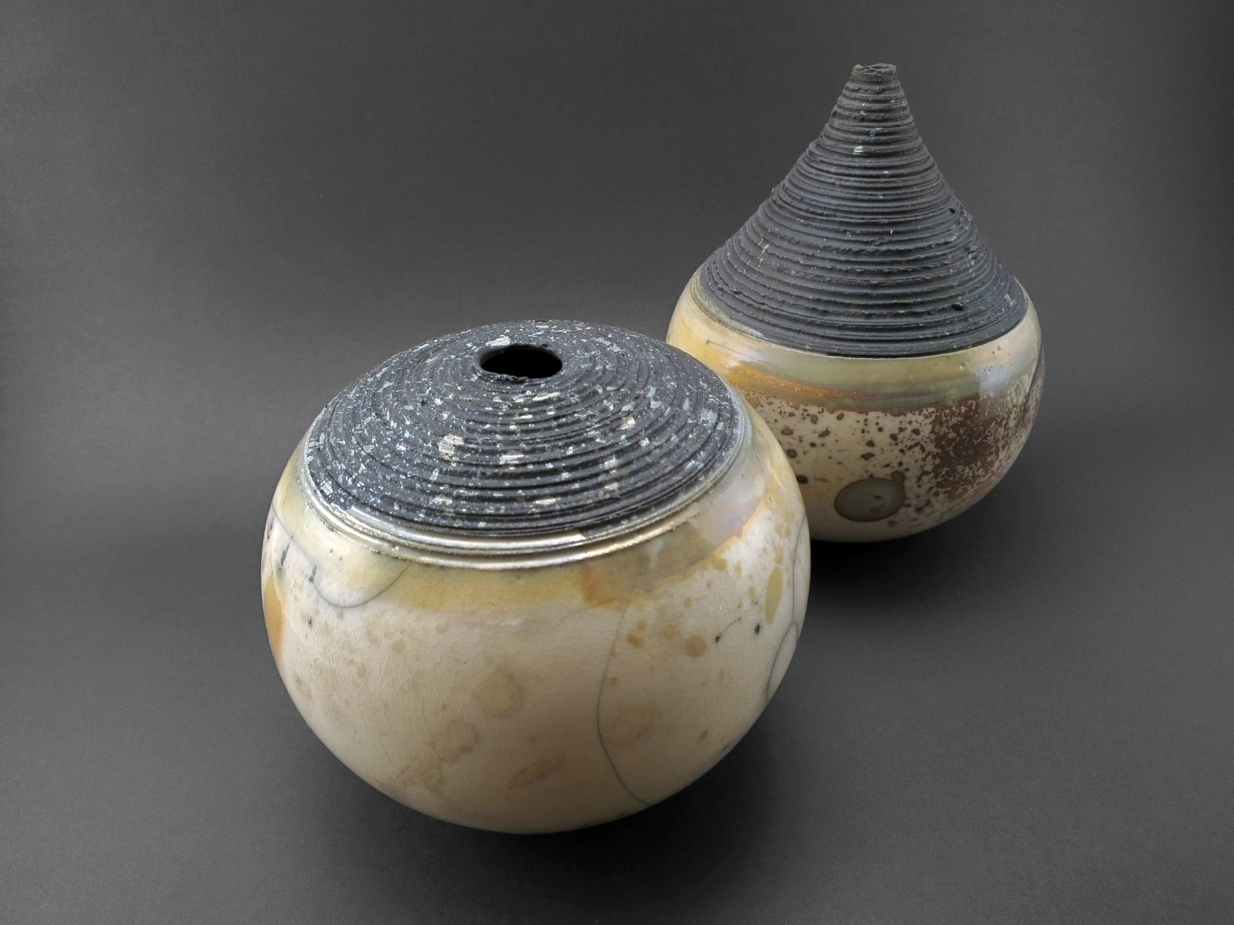 She+He: Whispering Globes - Ildikó Károlyi